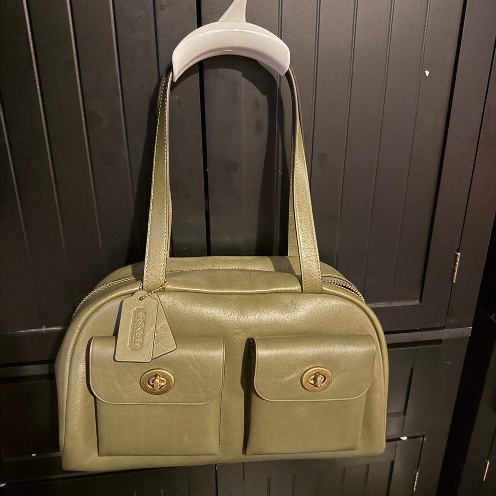 Elegant Olive Green Women's Bag - Picture 2 of 2
